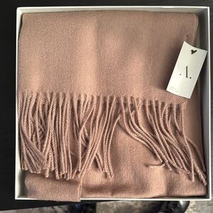 🏷️ Cloth & Paper Elegant Wool Scarf